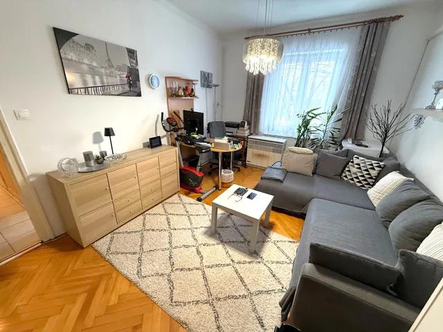 Eladó lakás Pécs, Meszes, Feketegyémánt Tér 54 nm