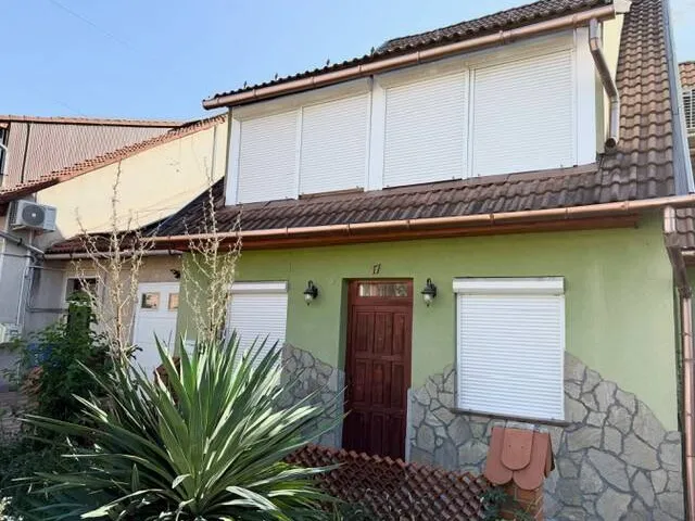 Eladó ház Pécs 270 nm