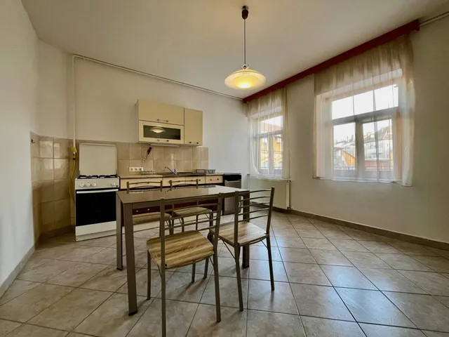 Eladó lakás Pécs 85 nm