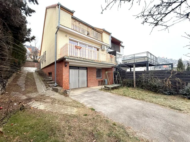 Eladó ház Pécs 200 nm