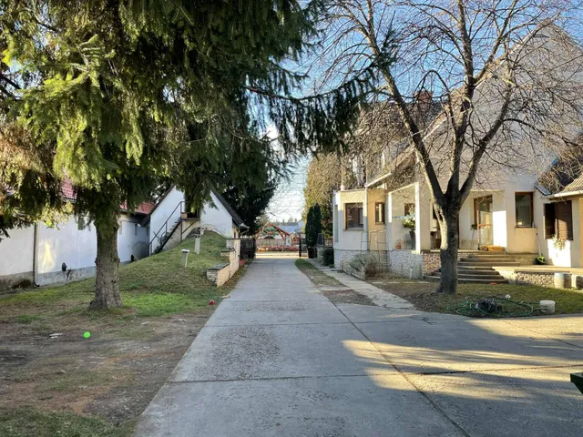 Eladó ház Kozármisleny 1170 nm