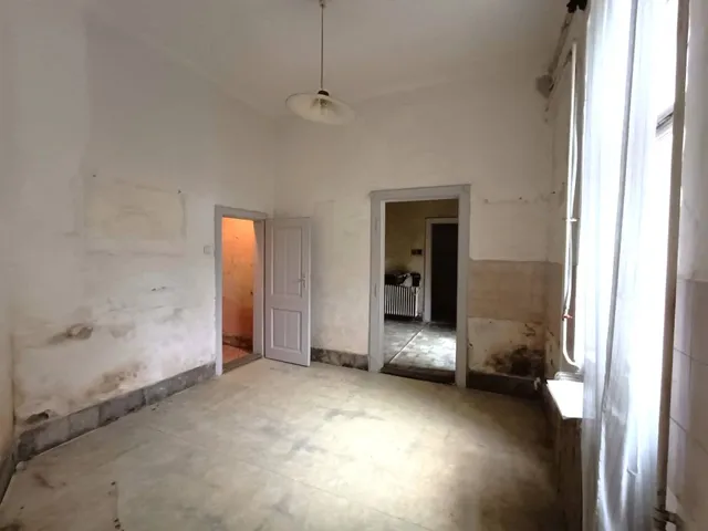 Eladó lakás Pécs 83 nm