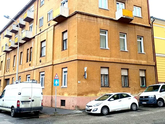 Eladó lakás Pécs 83 nm