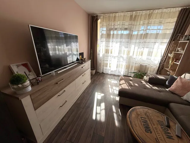 Eladó lakás Pécs, Kertváros, Kis-réti út 73 nm