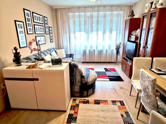 Eladó lakás Pécs 68 nm