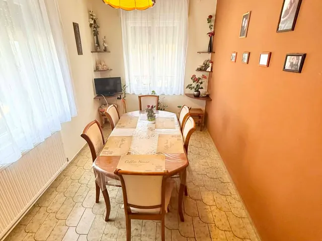 Eladó ház Máza 260 nm