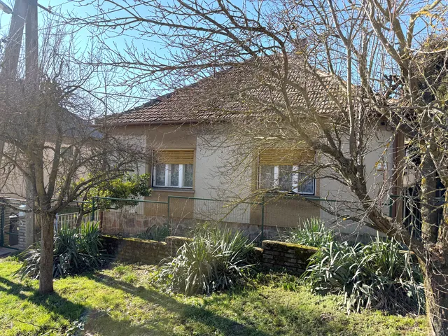 Eladó ház Bogád 92 nm