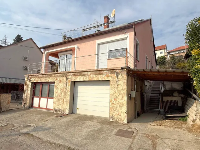 Eladó lakás Pécs 92 nm