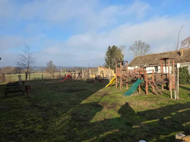 Eladó ház Pócsa 181 nm