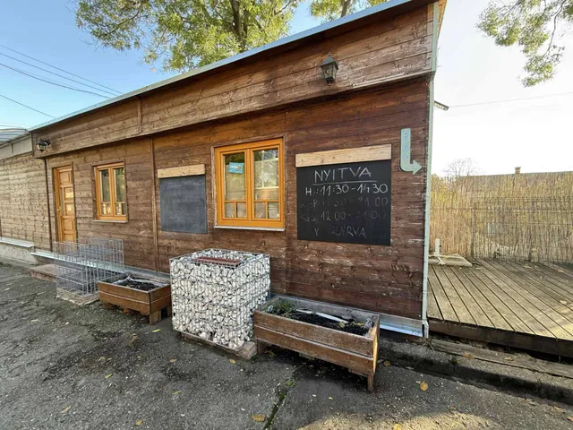 Kiadó kereskedelmi és ipari ingatlan Pécs 673 nm