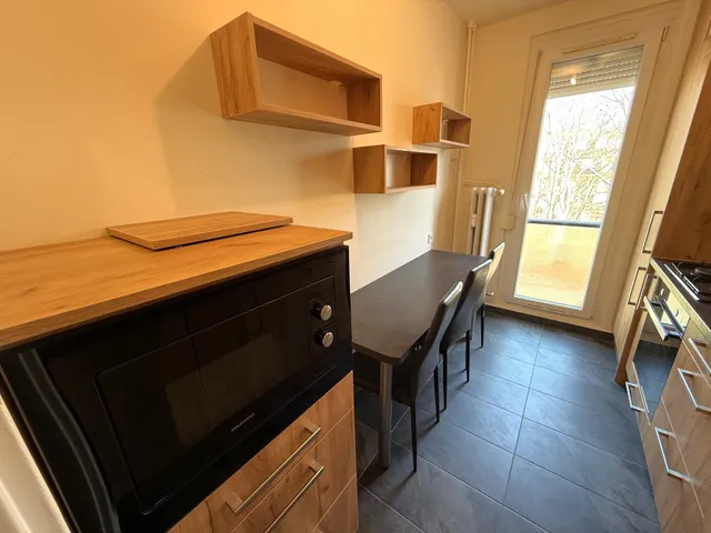 Eladó lakás Pécs, Építők útja 54 nm