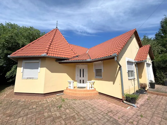 Eladó ház Egerág 115 nm