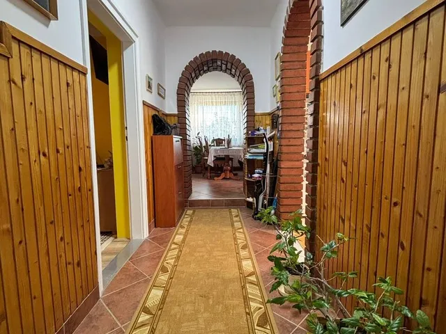 Eladó ház Komló 90 nm