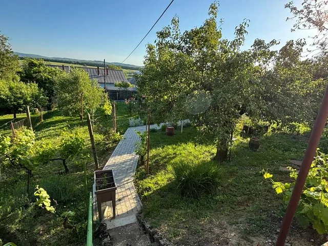 Eladó ház Komló 90 nm
