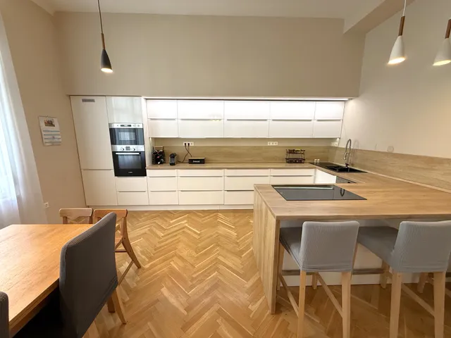 Eladó lakás Pécs, Belváros 132 nm
