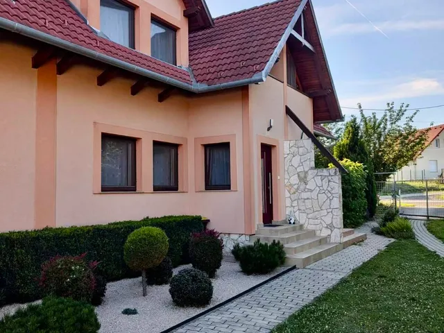 Eladó lakás Hosszúhetény 67 nm