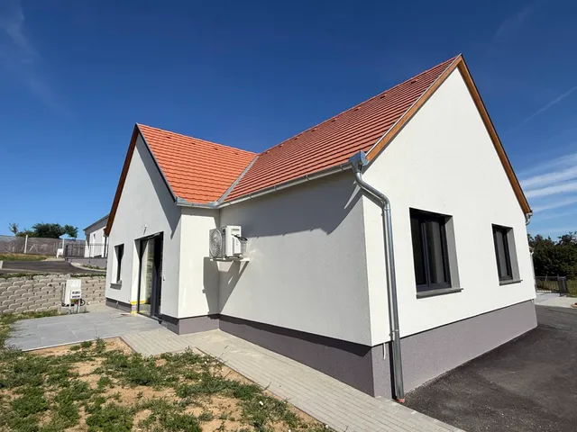 Eladó ház Nagykozár 92 nm