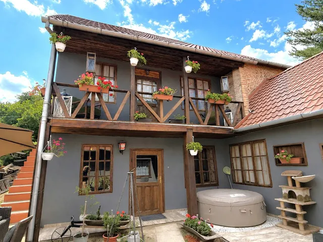 Eladó ház Hosszúhetény 216 nm