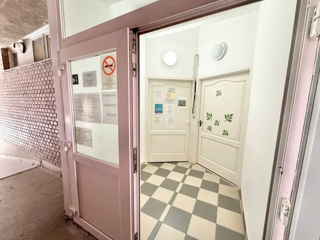 Eladó kereskedelmi és ipari ingatlan Pécs 90 nm