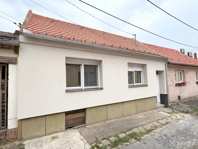 Eladó ház Pécs 74 nm