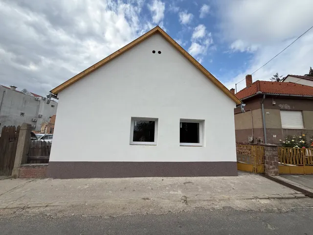 Eladó ház Pécs 90 nm