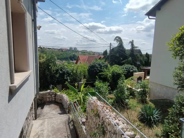 Eladó ház Pécs 330 nm