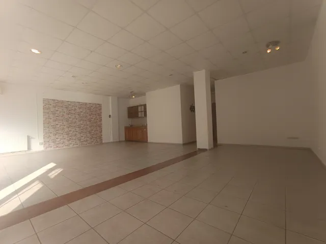 Eladó kereskedelmi és ipari ingatlan Komló, Kenderföld, Berek utca 10 78 nm