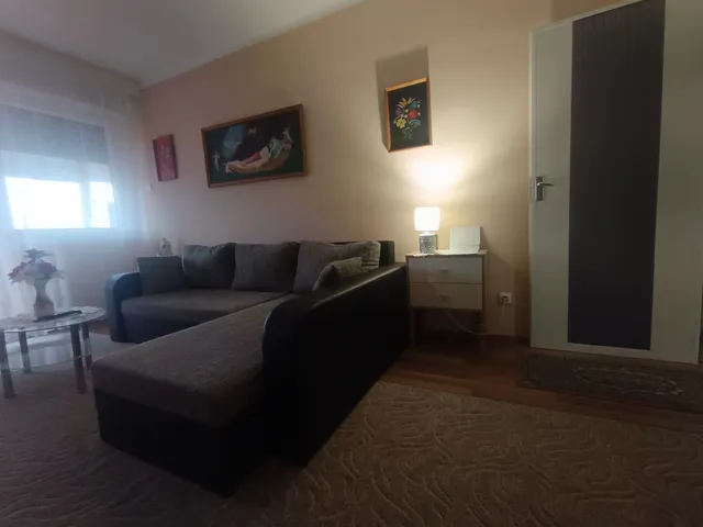 Eladó lakás Komló, Szilvás 52 nm