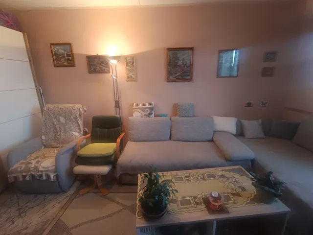 Eladó lakás Komló, Körtvélyes, Nagyszántó utca 17 40 nm