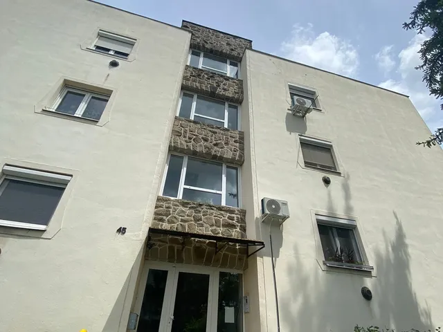 Eladó lakás Komló, Kökönyös, Pécs út 45. 53 nm