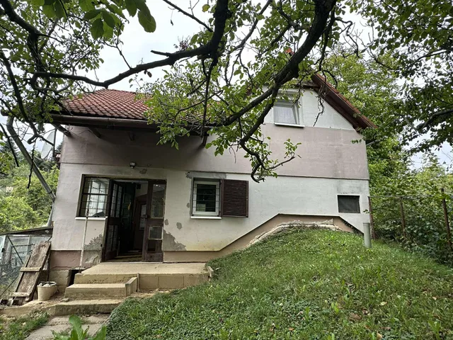 Eladó ház Komló, Szilvás, Esze Tamás utca 19. 80 nm