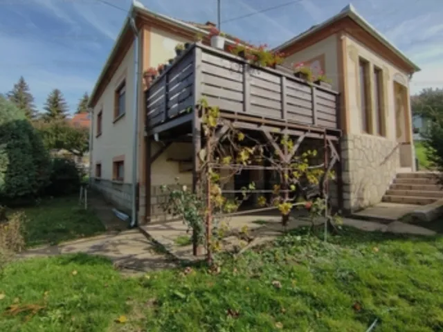 Eladó ház Komló, Mecsekjánosi 100 nm