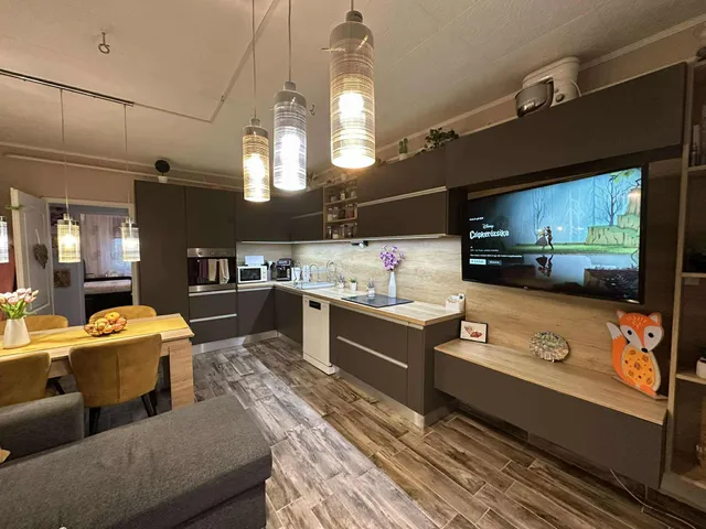 Eladó lakás Komló, Körtvélyes 59 nm