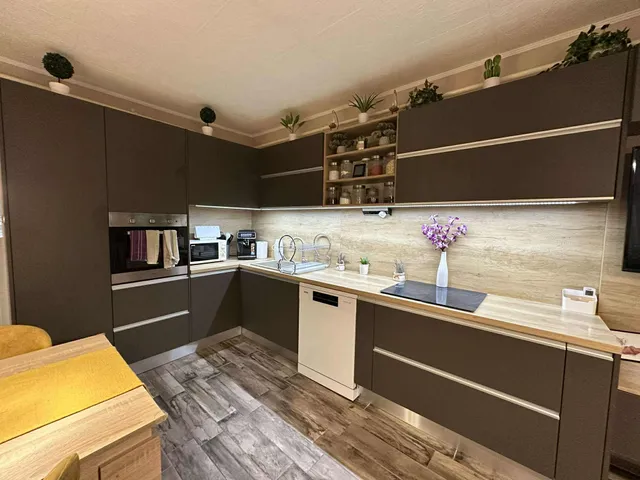 Eladó lakás Komló, Körtvélyes, Cserma utca 14. 59 nm