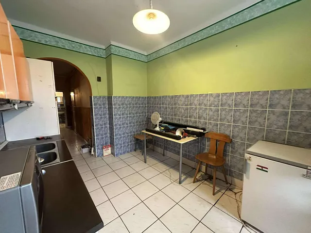 Eladó lakás Komló, Gesztenyés, Hóvirág utca 69 nm