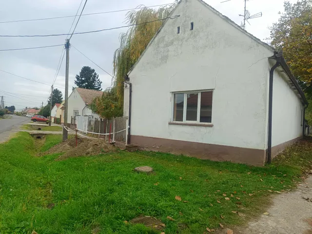 Eladó ház Lánycsók 102 nm