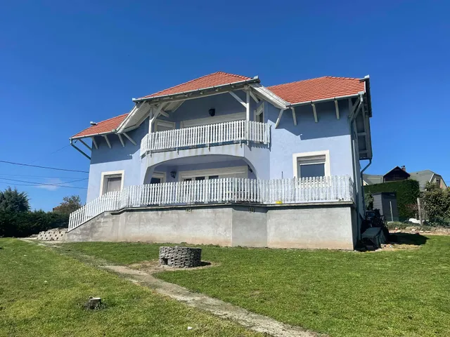 Eladó ház Pécs, Donátus 148 nm