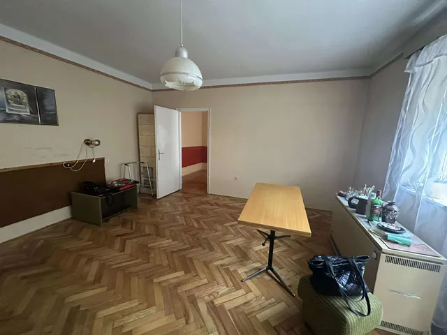 Eladó lakás Komló, Kökönyös, Vájáriskola utca 50 nm