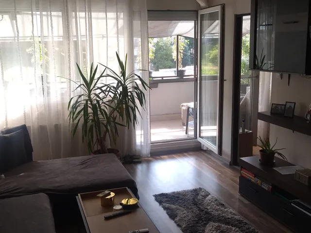 Eladó lakás Komló 83 nm