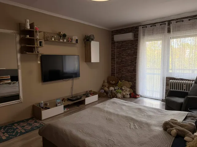 Eladó lakás Komló, Szilvás 45 nm