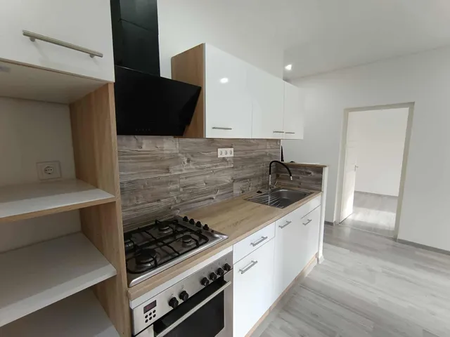 Eladó lakás Komló, Kökönyös 49 nm