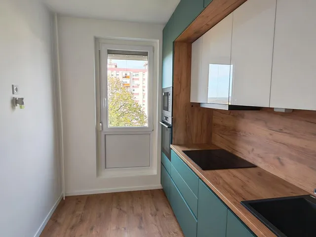 Eladó lakás Pécs, Kertváros, Csontváry utca 40 nm