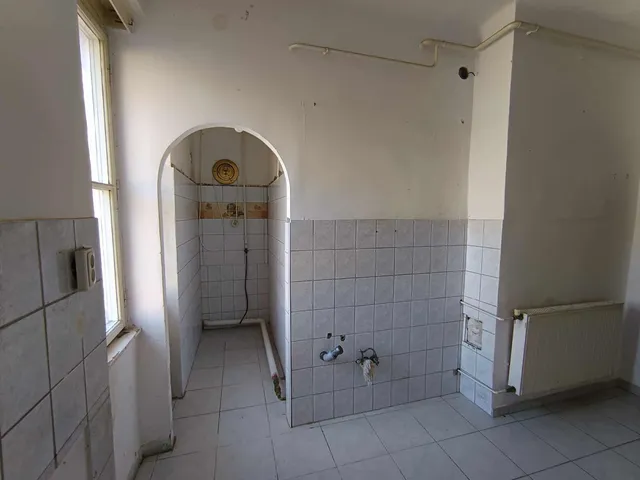 Eladó lakás Komló, Kökönyös, Kiss József utca 63 nm