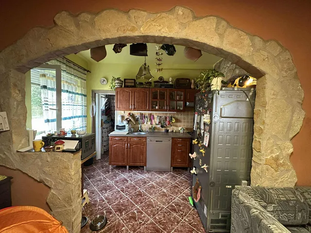 Eladó lakás Komló, Irínyi János utca 51 nm