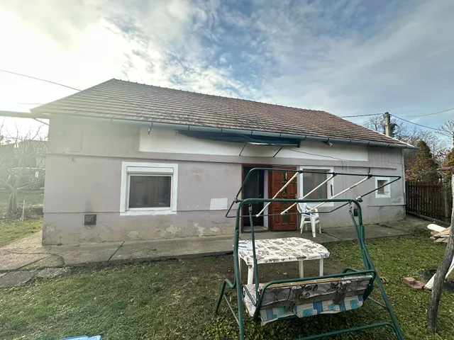 Eladó ház Pécs, Csárda utca 63 nm