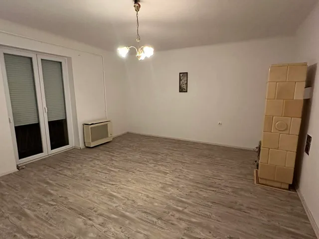 Eladó lakás Komló, Kökönyös, Bányász utca 39 nm