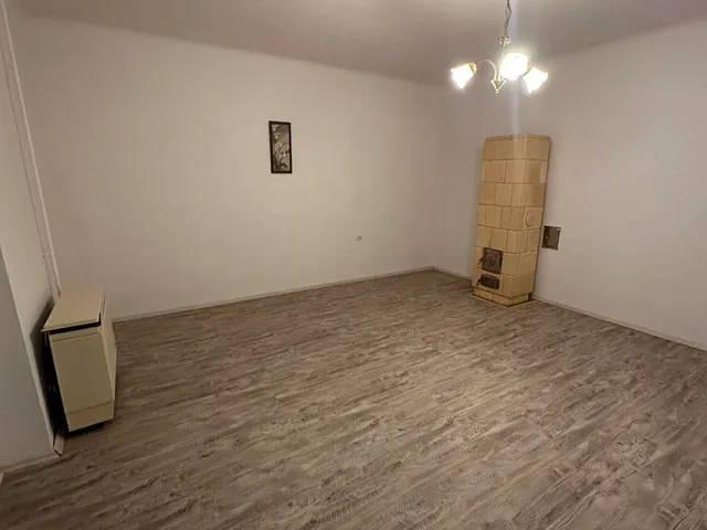 Eladó lakás Komló, Kökönyös, Bányász utca 39 nm