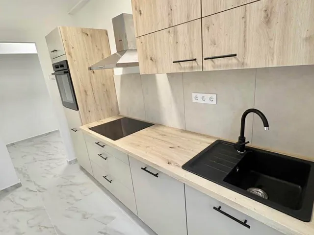 Eladó lakás Komló 55 nm