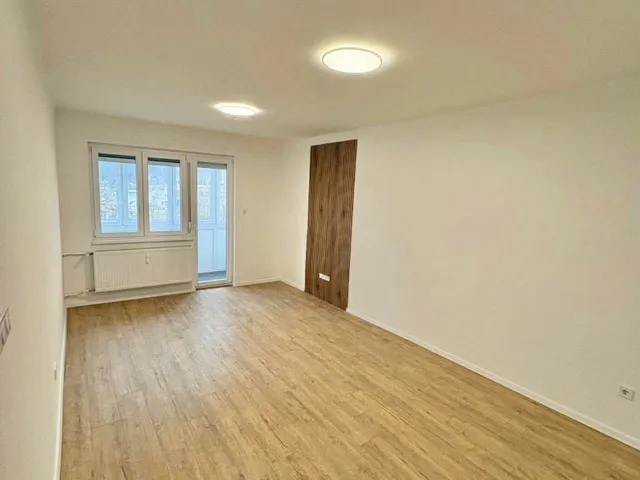 Eladó lakás Komló, Kossuth Lajos utca  55 nm