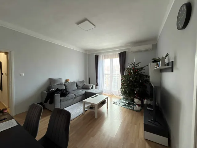 Eladó lakás Komló, Körtvélyes 52 nm